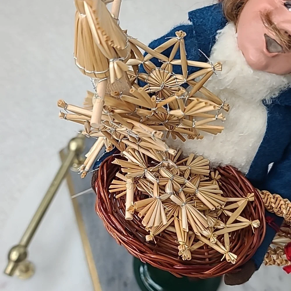 Byers' Choice Carolers Vintage 2006 Cries of London Series Straw Ornament Vendor